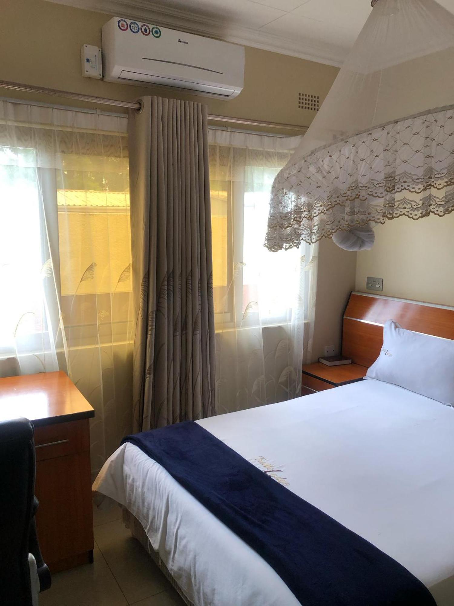 Travelodge Blantyre Extérieur photo